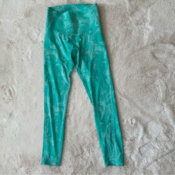 Gymshark Bright Green Booty Scrunch Power Leggings - Picture 4 of 10